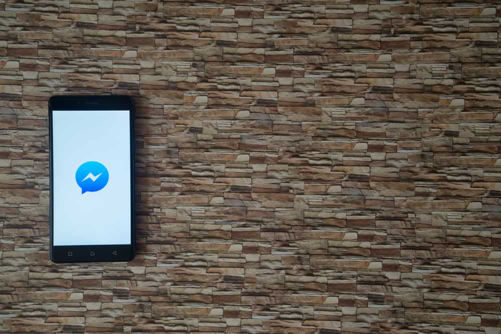 Does Facebook Messenger Show Active When You're Not? | ITGeared
