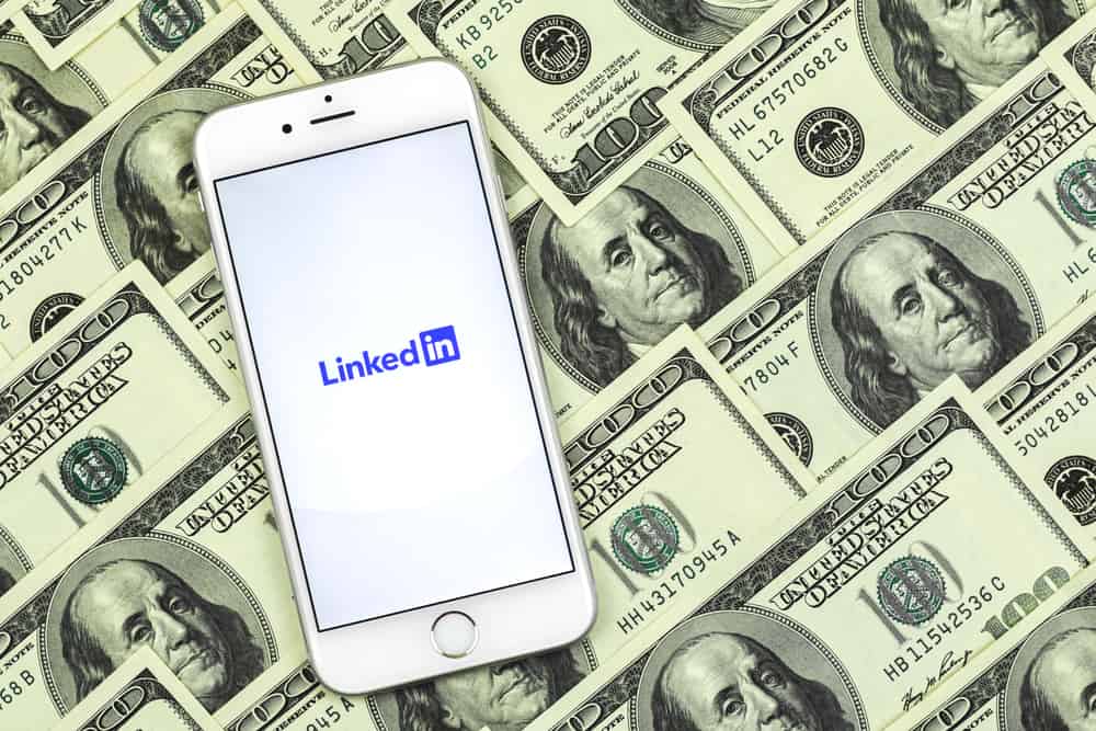 How Does Linkedin Make Money