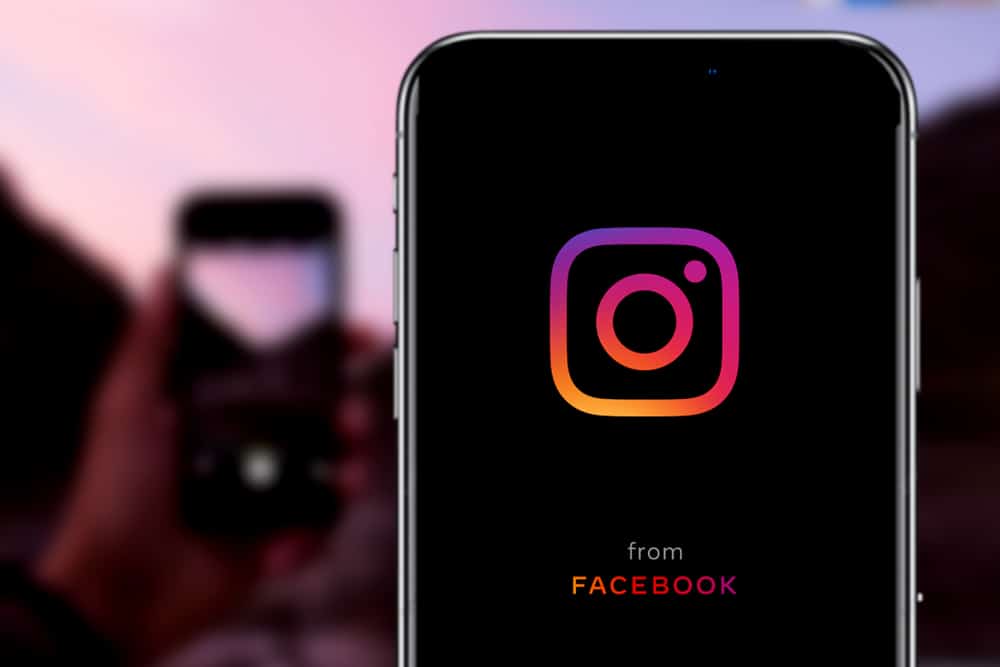 How To Add Two Pictures On One Instagram Story