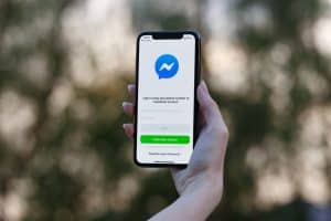 How To Change Background On Messenger Iphone
