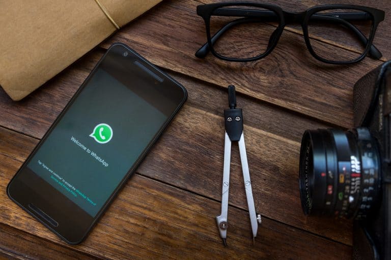 can i change my whatsapp number without notifying groups