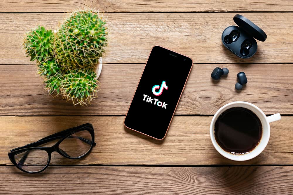 How To Change Your Interests on TikTok | ITGeared
