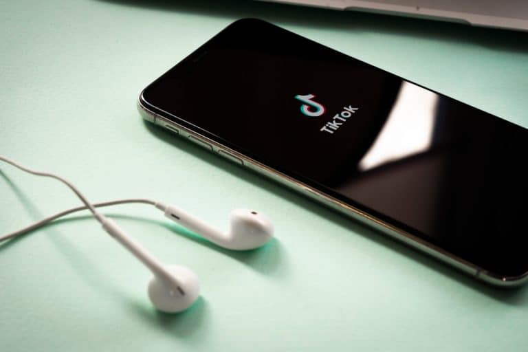 How To Freeze Frame on TikTok ITGeared