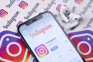 How To Get A Celbrity To Notice You On Instagram