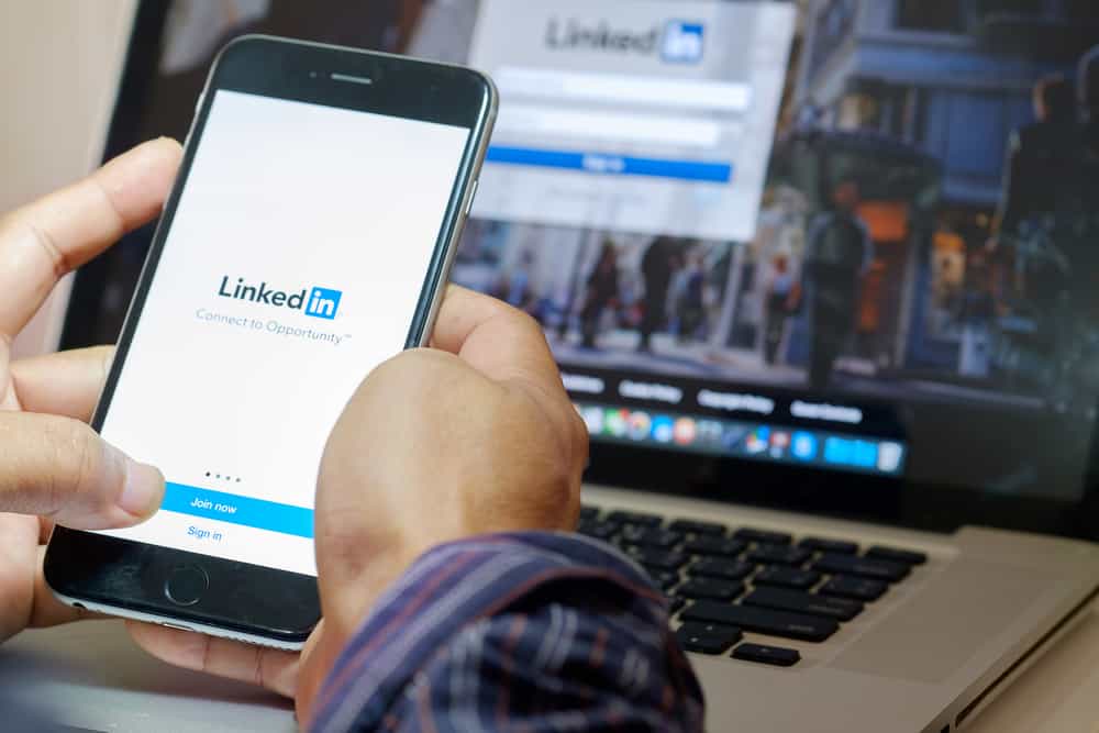 How To Log Out Of Linkedin