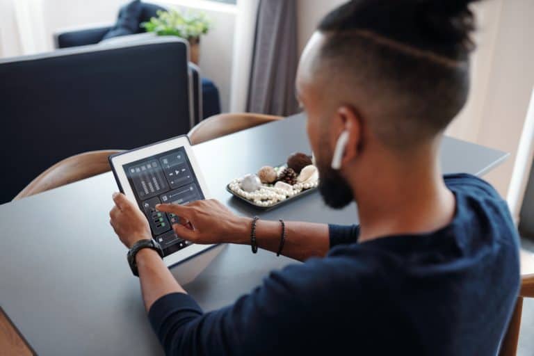 How To Lower Zoom Volume on a Phone ITGeared