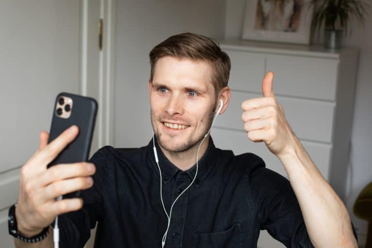 How To Read a Speech on Zoom ITGeared