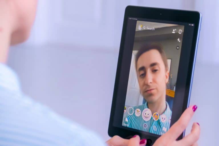 How To Remove a Snapchat Filter? ITGeared
