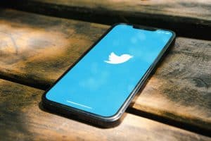 How To Schedule A Tweet On Mobile