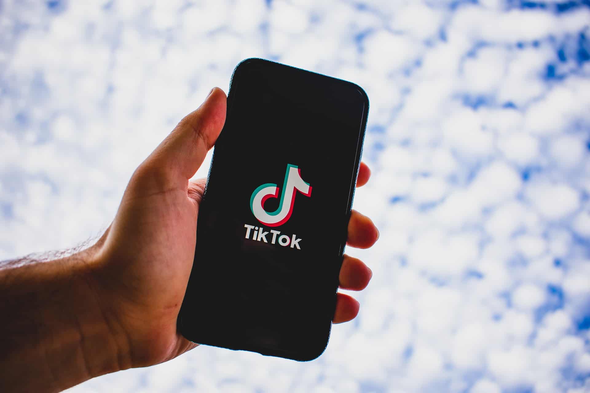 How To See Who Unfollowed You on TikTok | ITGeared