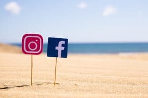 How To Share Instagram Story To Facebook