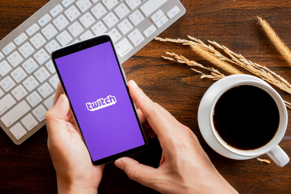 How To Sub On Twitch Mobile ITGeared How To Sub On Twitch Mobile ITGeared