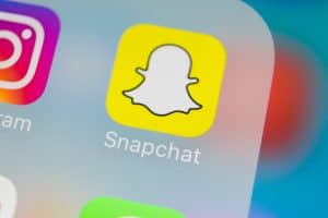 How To Swipe Up On Snapchat