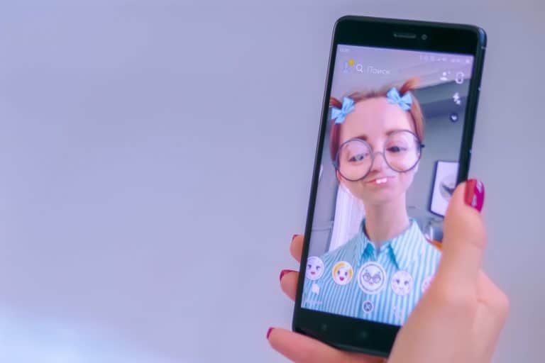 How To Use Snapchat Filters on Camera Roll ITGeared