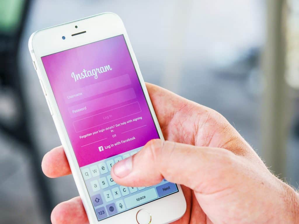 how to know if someone restricted you on instagram?