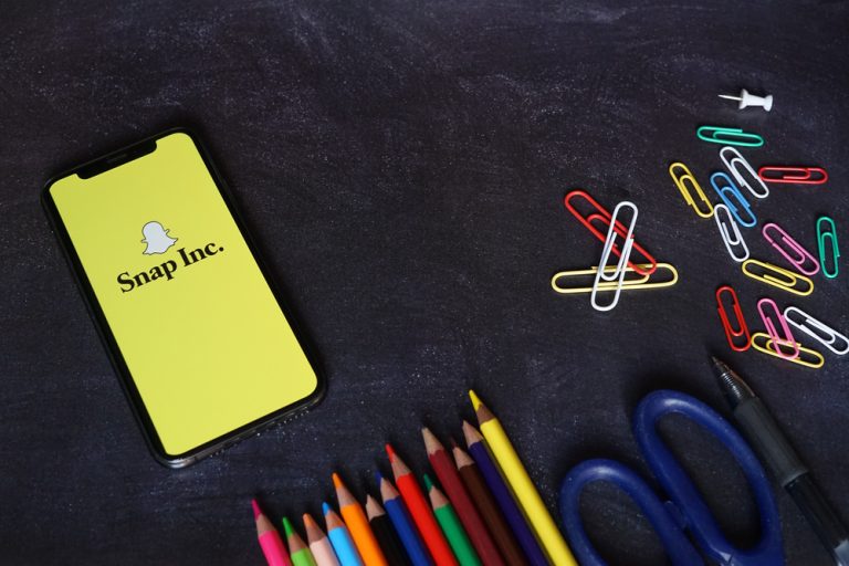 What Does "RQ" Mean on Snapchat? ITGeared