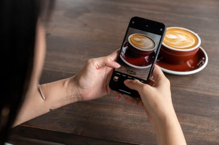 What Does "SFS" Mean on WhatsApp? ITGeared