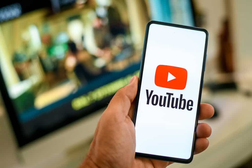 How To Repeat YouTube Videos ITGeared