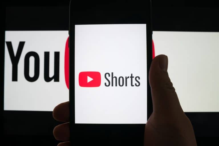 Why Is My YouTube Screen Black? ITGeared