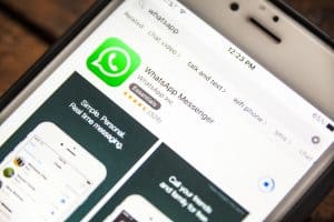 Why Use Whatsapp Instead Of Messenger