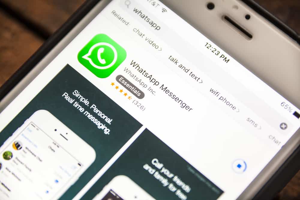 Why Use Whatsapp Instead Of Messenger